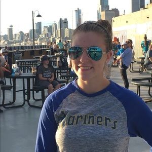 Meet your Posher, Annie